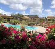 Swimming Pool 6 Hotel Urumajo