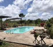 Swimming Pool 7 Hotel Urumajo