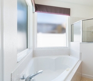 In-room Bathroom 7 Villa Dodes by VillaDirect