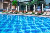 Swimming Pool The Landmark 81 Luxury- Kayla's Home