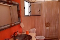 In-room Bathroom Bassou Luxury Camp