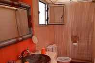 Toilet Kamar Bassou Luxury Camp