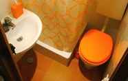 In-room Bathroom 5 Alfama Flat