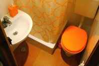 In-room Bathroom Alfama Flat