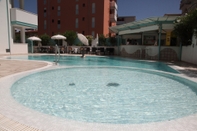 Swimming Pool Hotel Gran Venere Beach