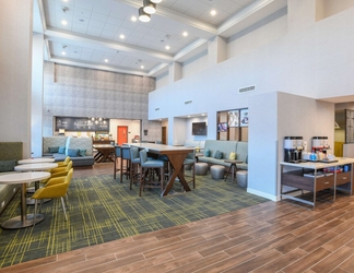 Lobby 2 Hampton Inn & Suites Cincinnati Liberty Township