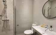 In-room Bathroom 3 Hotell Carl Friman