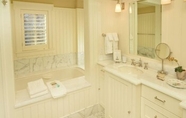 In-room Bathroom 3 Vail VLG One Willow 2bd-joh1