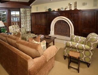 Lobby 2 Vail VLG One Willow 2bd-joh1