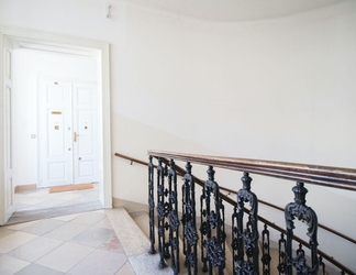 Lobby 2 HeyMi Apartments Stadtpark