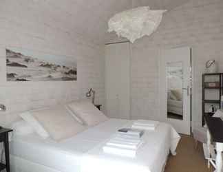 Bedroom 2 Villa Surcouf