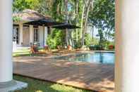 Kolam Renang Haritha Villas & Spa