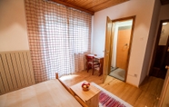 Bedroom 7 Farm Stay Zagar