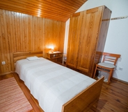 Bedroom 2 Farm Stay Zagar