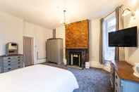 Bedroom Churchill's Hotel