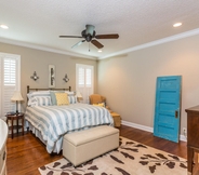 Bedroom 7 1067 College by Hodnett Cooper