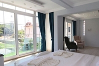 Bedroom Villa AKD1  by JoyLettings