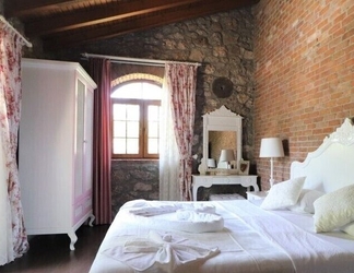 Bedroom 2 Villa BLN1 by JoyLettings