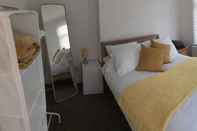 Phòng ngủ One Bedroom Flat in Whitstable With Free Parking