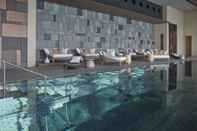 Swimming Pool Four Seasons Hotel Tokyo at Otemachi