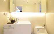 In-room Bathroom 2 LeGrant Suites Sukhumvit 11 Bangkok