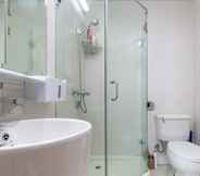 Toilet Kamar 4 N2haus Service apartment