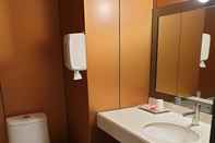 Phòng tắm bên trong Walker Hotel Sanchong