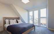 Kamar Tidur 3 Charles Hope Apartments Heathrow South