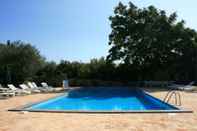 Swimming Pool Villa Iris