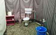 Toilet Kamar 5 TIH Himalayan Shakia Camp - Jispa