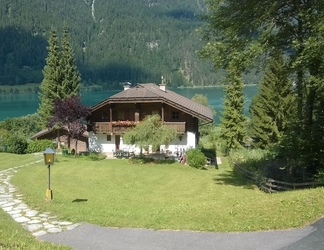 Exterior 2 Chalets Zöhrer - Wohnen am Wasser