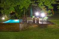 Swimming Pool Casale Trainaro