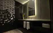 In-room Bathroom 3 ibis Styles Wenzhou Heart Workshop