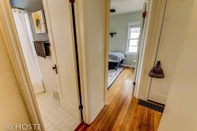 Bedroom 2brclassic Downtown Housebright & Charming