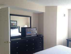 Bedroom 4 National at Ballston Metro