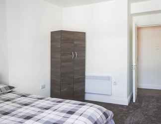 Kamar Tidur 2 1 Bed Flat in Pedestrianized High Street