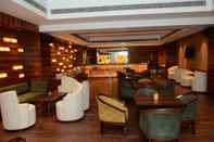 Bar, Kafe, dan Lounge Viraj Sarovar Portico Jammu