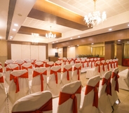 Functional Hall 5 Hotel Monarch Guestline in MIDC Rabale, Navi Mumbai