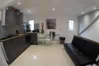 Ruang Umum Stunning one bedroom flat