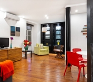 Ruang untuk Umum 2 ALTIDO Bold & colourful 1-bed flat at the heart of Chiado, nearby Carmo Convent