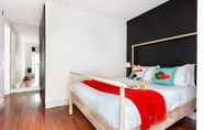 ห้องนอน 5 ALTIDO Bold & colourful 1-bed flat at the heart of Chiado, nearby Carmo Convent