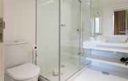 In-room Bathroom 4 ALTIDO Sublime 2BR Apt on Restauradores Sq., nearby Rossio Station