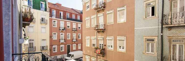 Exterior ALTIDO Stylish 3BR Apt w/balcony in Graca, nearby Senhora do Monte viewpoint