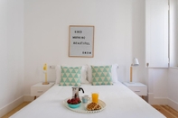 Bedroom ALTIDO New&Trendy 2-bed flat w/seaview in Lapa