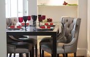 Restaurant 3 ALTIDO Elegant 3BR Apt w/terrace in Baixa, 3mins to Lisbon Cathedral