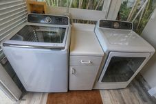 Accommodation Services Billy Goat Franks`s Key West Experience