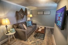 Common Space Billy Goat Franks`s Key West Experience