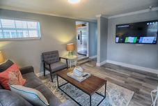 公共空间 El Chico Frank`s Key West Experience