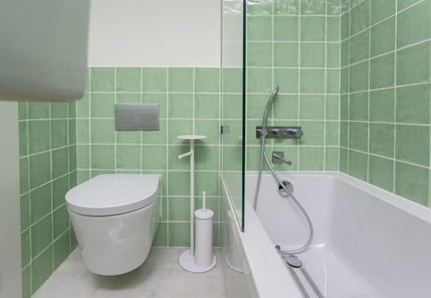 Others ALTIDO Energetic 2BR Apt w/workspace, by the Santa Justa Lift, in Baixa