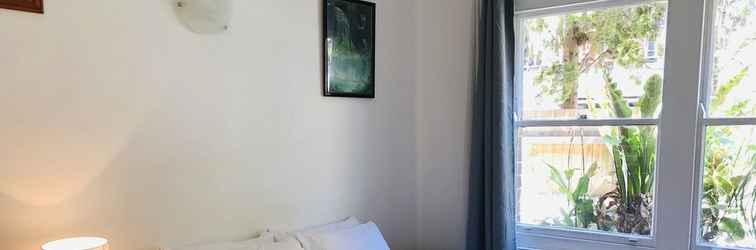 Kamar Tidur Lotus Stay Manly - Apartment 31C